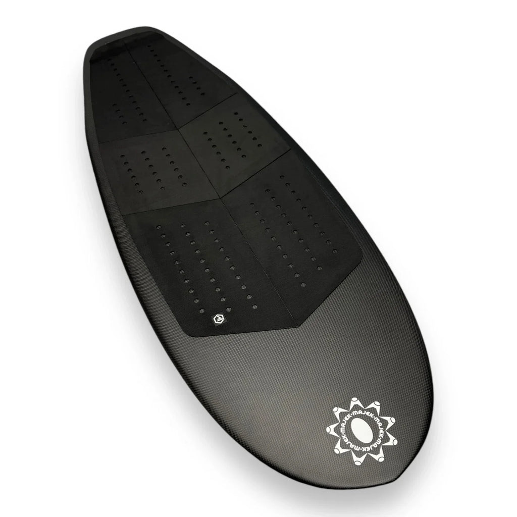 Apex traction angled view – Majek prone foilboard by Glenn Pang